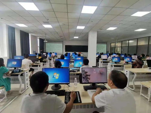 秀山電商技能培訓(xùn)火熱招生 計(jì)算機(jī)技術(shù)培訓(xùn)，培訓(xùn)費(fèi)食宿費(fèi)全免